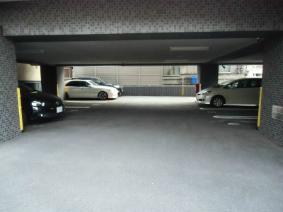 ミーナ原町  駐車場