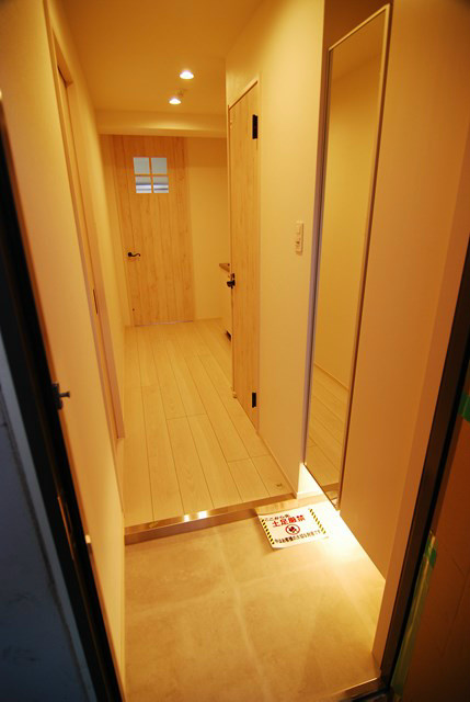 アクシオ三萩野  玄関