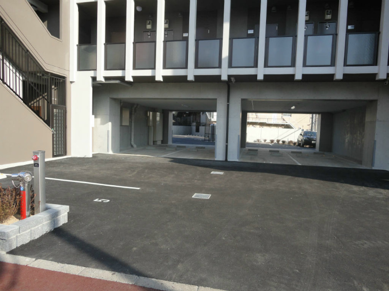 THE　SQUARE・Suite Residence 駐車場