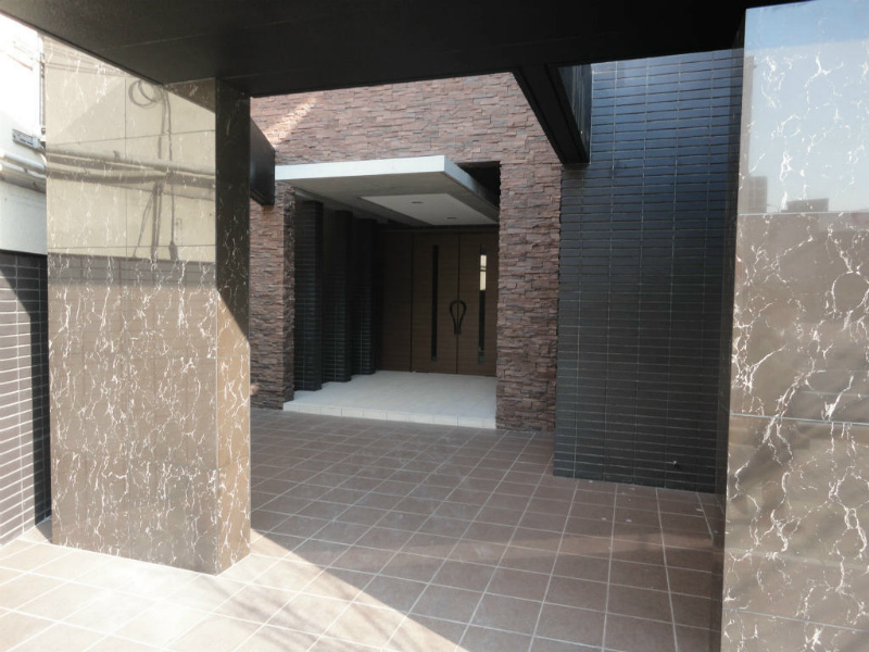 THE　SQUARE・Suite Residence エントランス