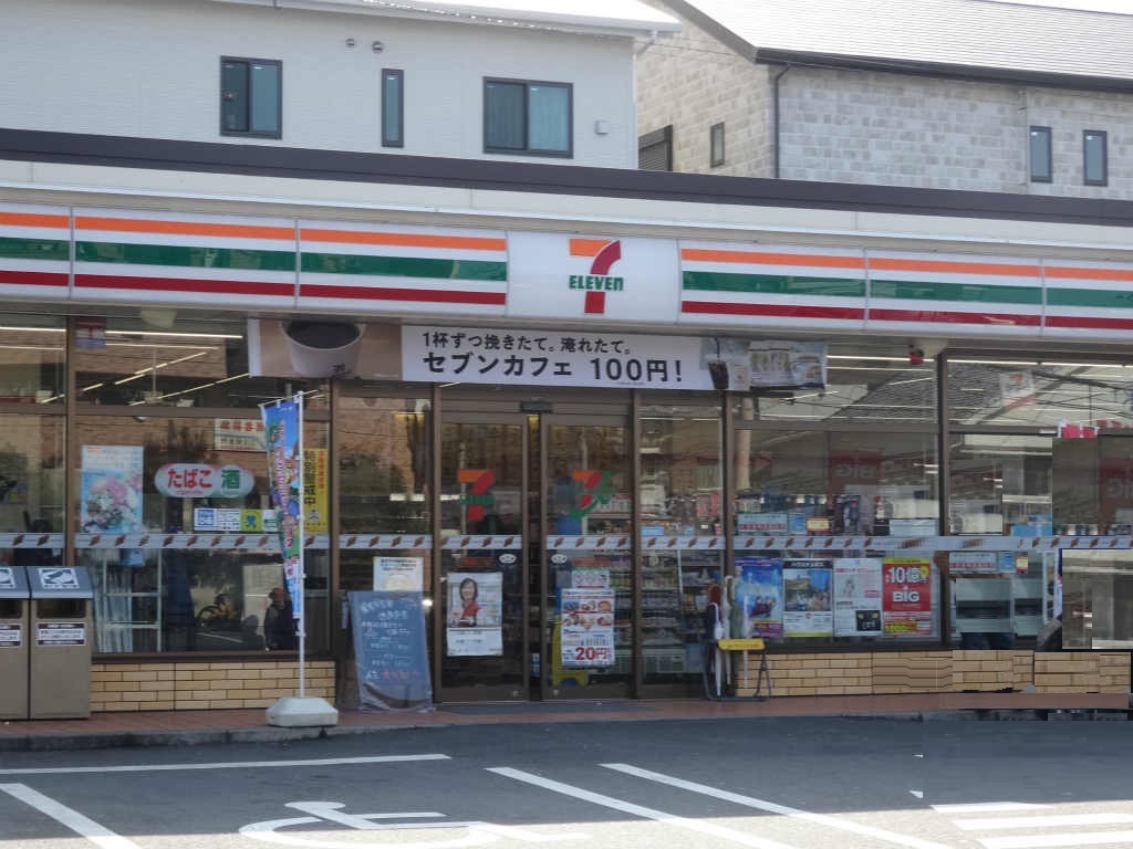 e-lux祇園原 コンビニ