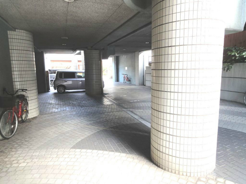 パレス小倉 駐車場