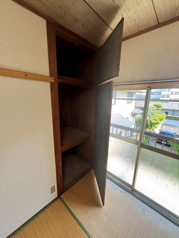 片野貸家２ 収納