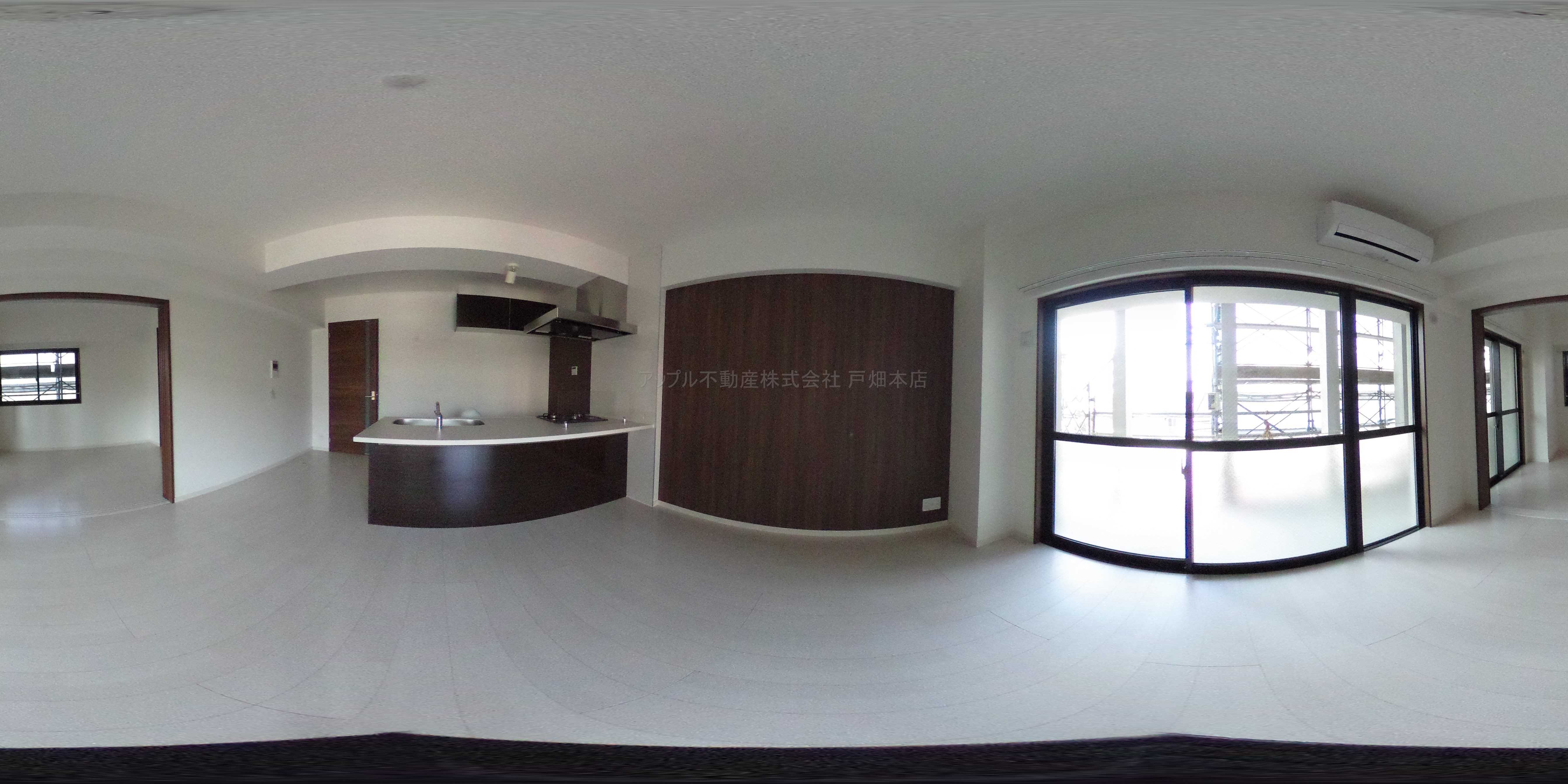 THE SQUARE・Platinum Residence リビング