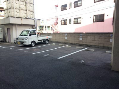 第4共立ビル 駐車場