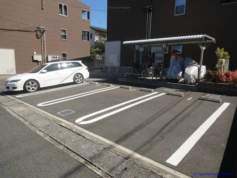 オーブアビタシオン Ⅱ番館  駐車場