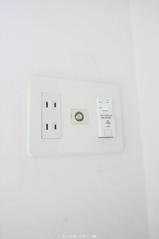 リード室町  その他