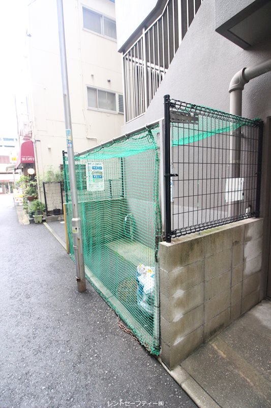 リード室町  その他