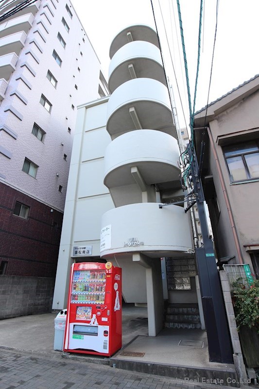 Will Inosaka  外観