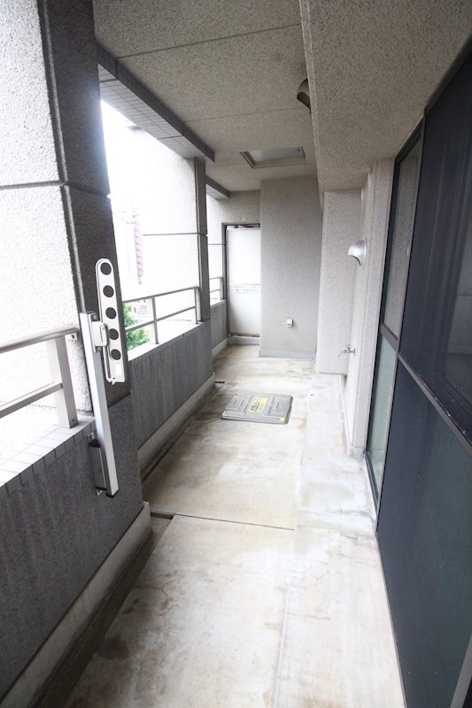 ニューサンリバー12番館 ベランダ