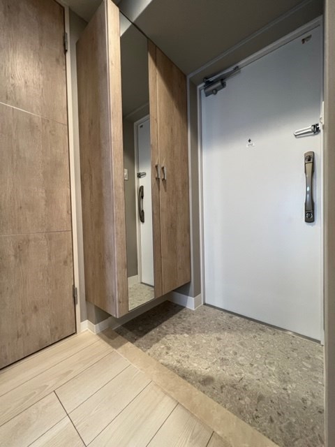 LEGEND紺屋町 玄関