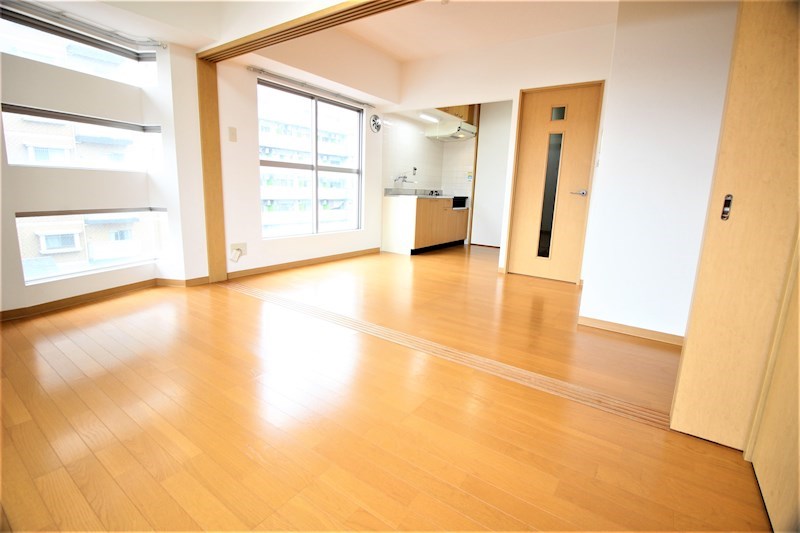 アヴィニール吉野  リビング