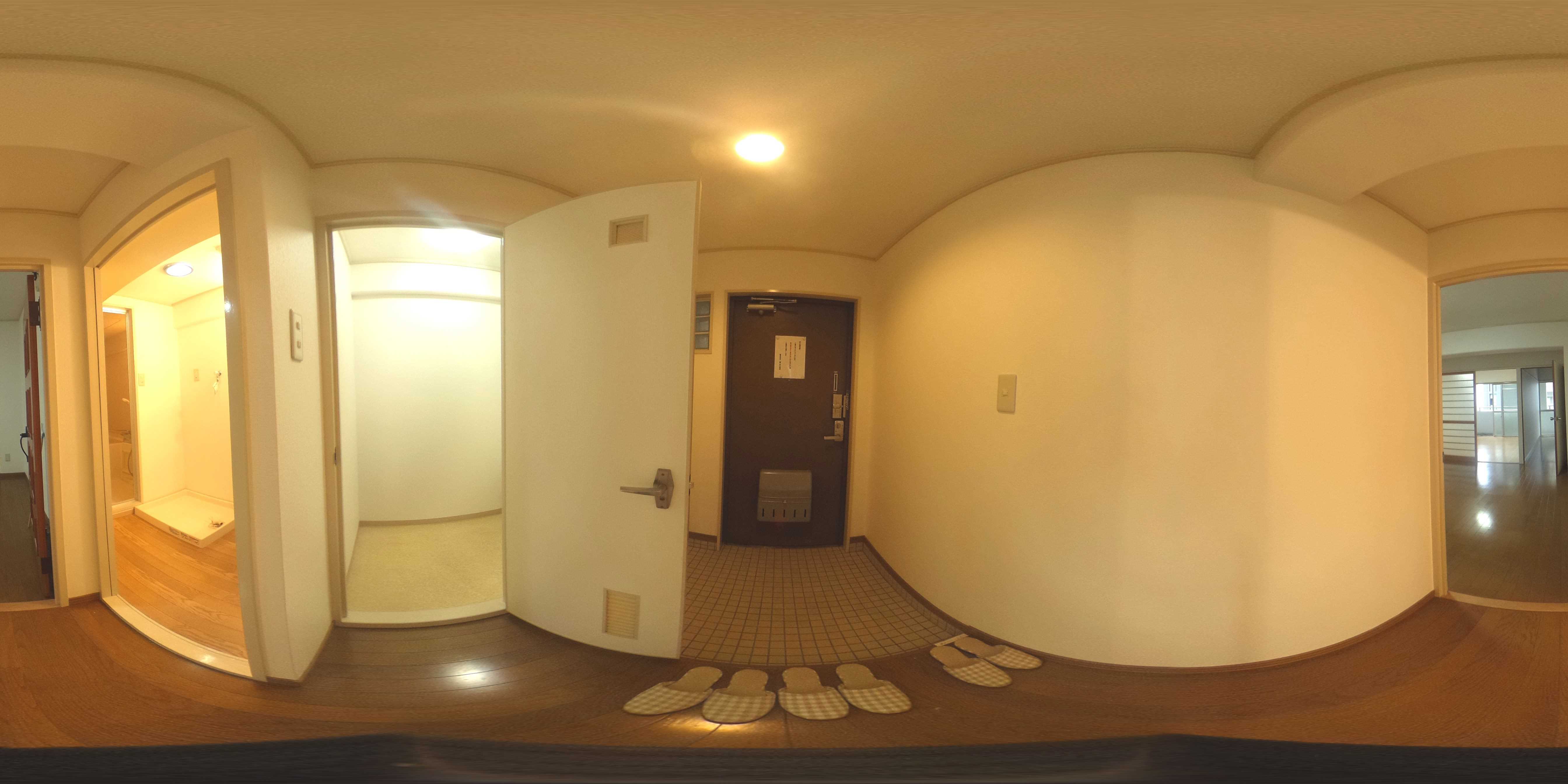 グリーンハイツ足立  玄関