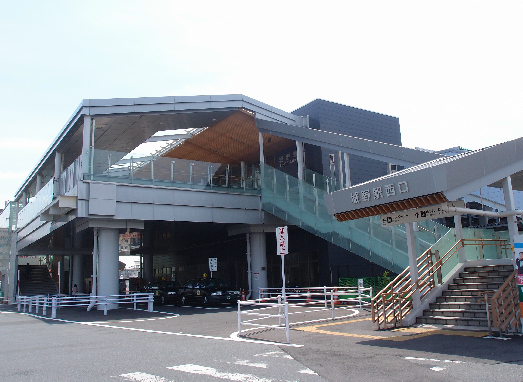 メディプラカーサ   駅