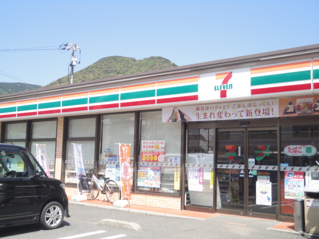 ヴィラナリー門司4棟 コンビニ