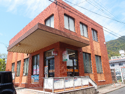 ONIPRO湯川A棟  郵便局