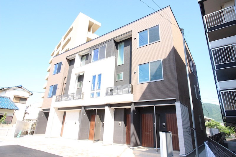 ラインハイム三萩野  外観