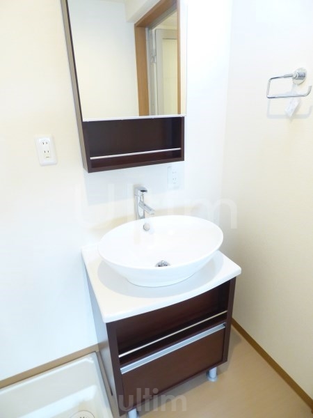 エバーグリーン六地蔵駅前 洗面所