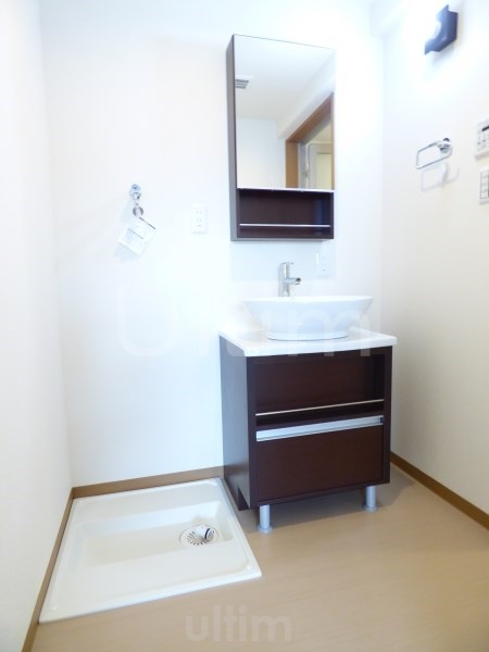 エバーグリーン六地蔵駅前 その他