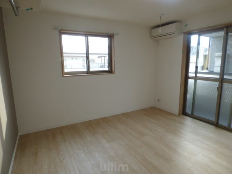 アヴニール京都墨染 リビング