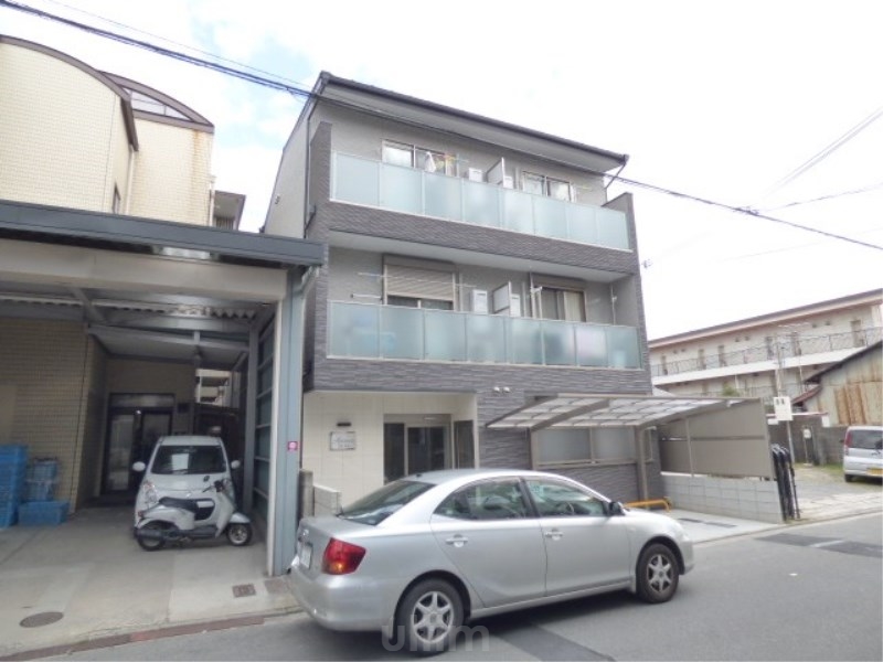 アヴニール京都墨染 外観