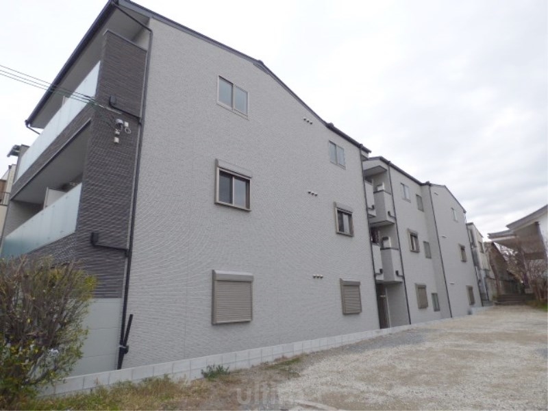 アヴニール京都墨染 外観