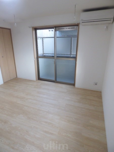 アヴニール京都墨染 リビング