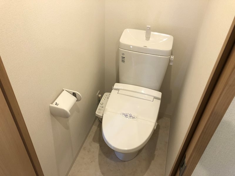 アヴニール京都墨染 トイレ
