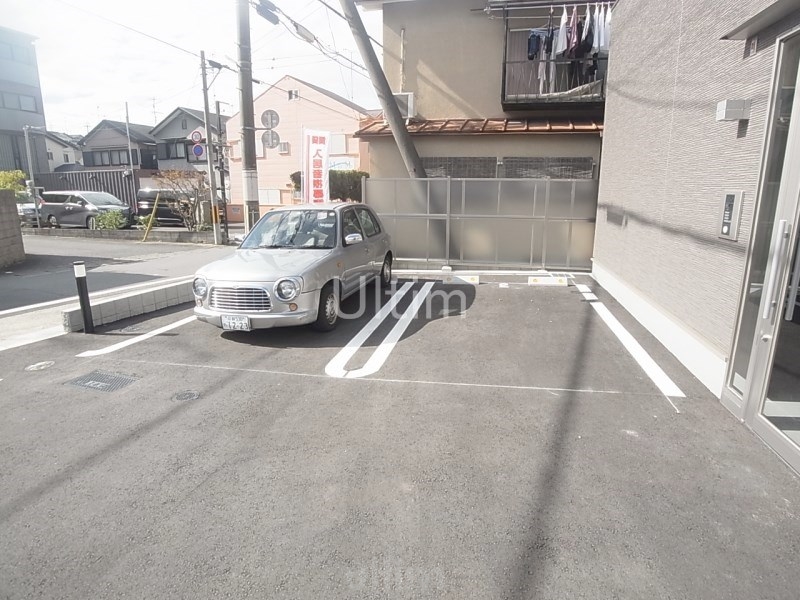 ラウレア宇治 駐車場