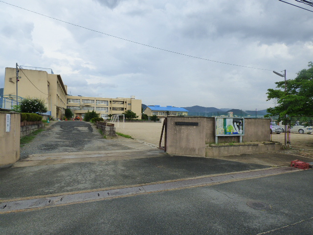 バニラハイツ 小学校