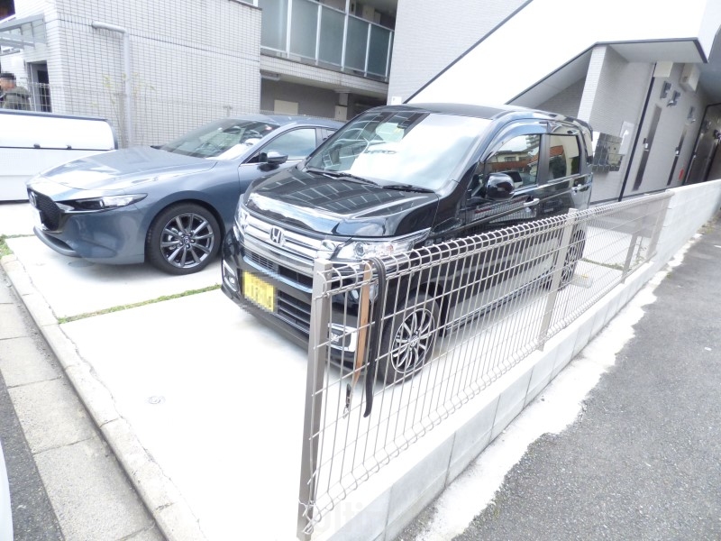 アコード丹波橋 駐車場
