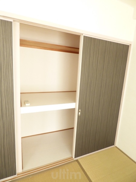 エンブレム城南宮 収納