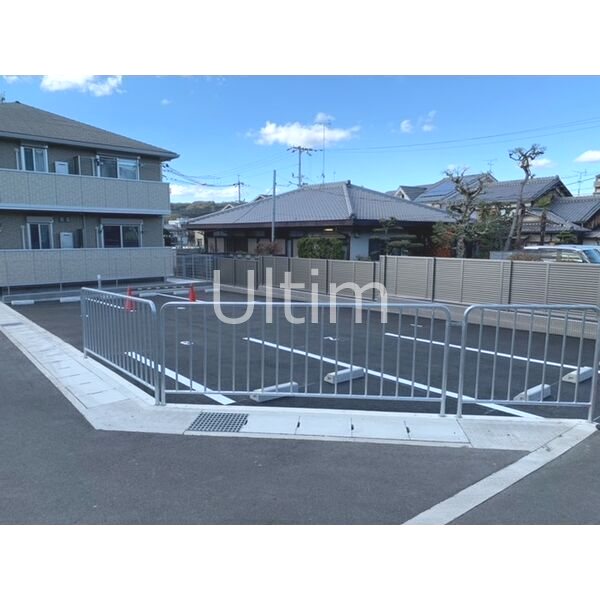 ベルフォーレ片山 駐車場