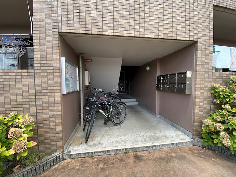 アーバンハウス鴨川 エントランス