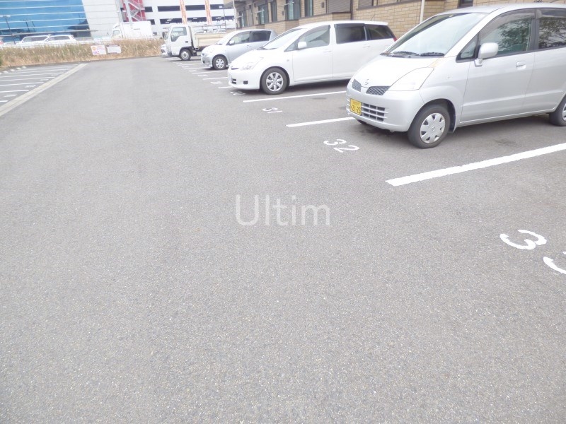 モナリエ砂田２ 駐車場