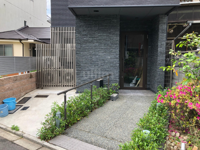 ブリエ西大路 エントランス