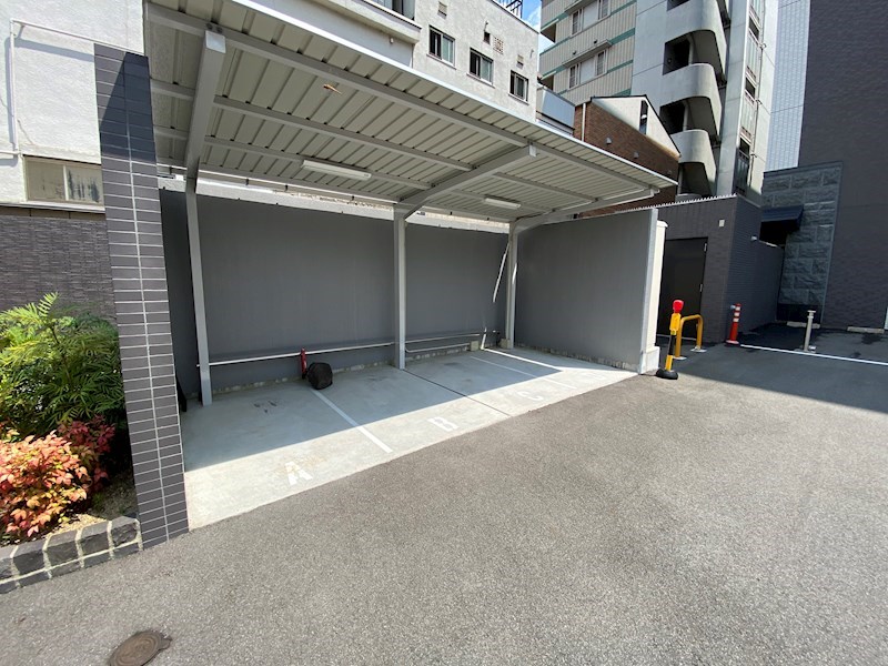 プレサンスTHE KYOTO 華苑 駐車場