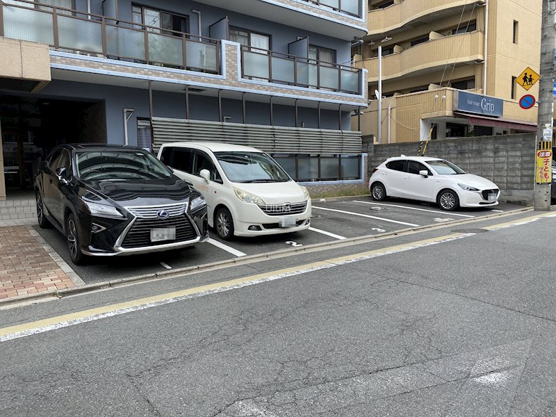 エクセルコート 駐車場