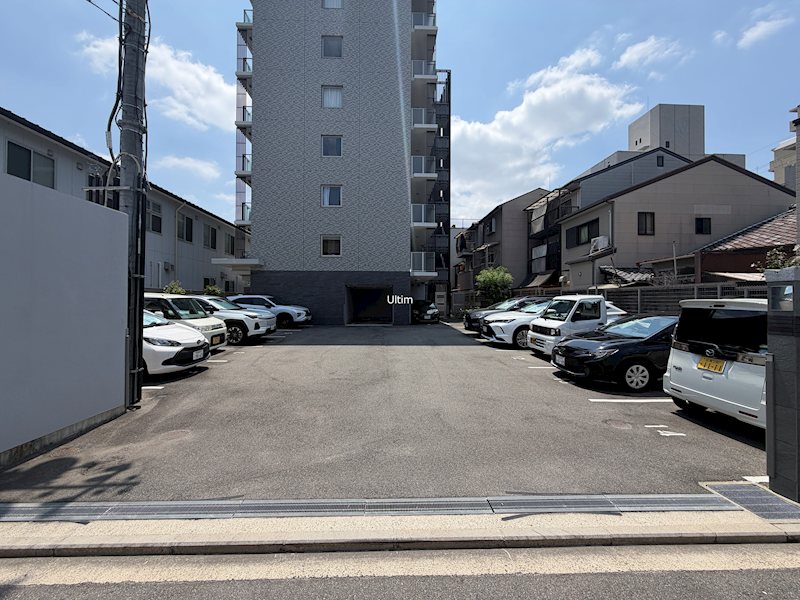 エスリード京都梅小路アヴェニテ 駐車場