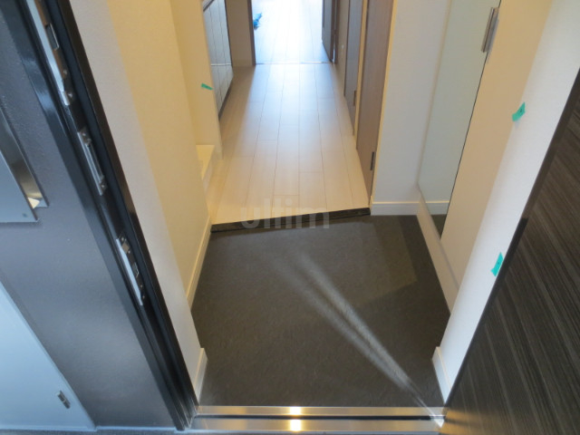 プレサンスTHE KYOTO 華苑 玄関