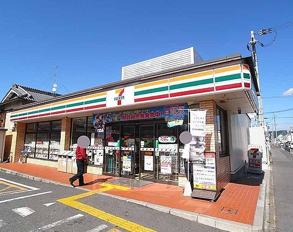 iレジデンス上鳥羽 コンビニ
