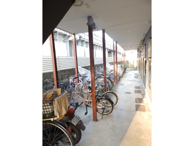 グローリーハイツ東福寺 エントランス