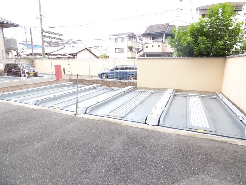 エステムプラザ京都御所ノ内REGIA 駐車場