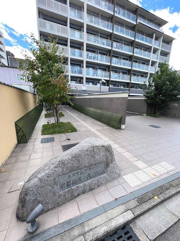エステムプラザ京都御所ノ内REGIA エントランス