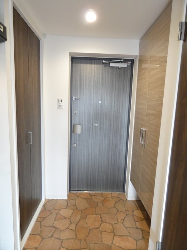 アクアプレイス京都洛南Ⅲ 玄関