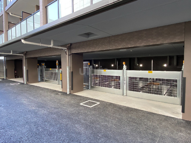 エステムコート京都東寺朱雀邸 駐車場
