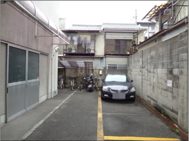 メゾンクレール 駐車場