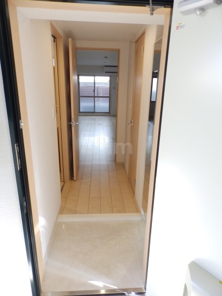 iレジデンス京都南 玄関