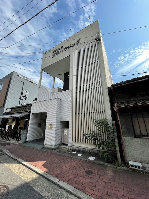 ウエスト9京都駅 外観