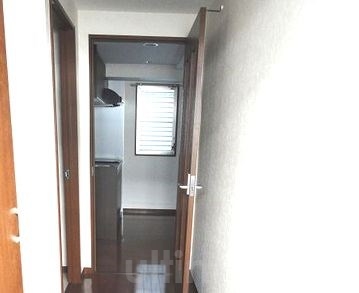 エターナルコート三条 玄関